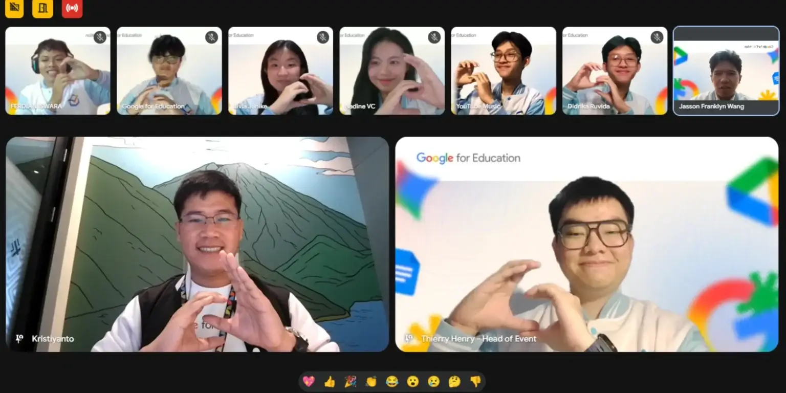 Membangun komunikasi komunitas kampus webinar Google for Education bersama lebih dari 1000 mahasiswa Indonesia
